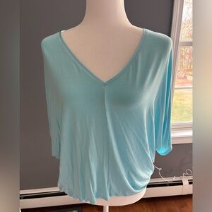 White House Black Market 3/4 sleeve top in Sz L